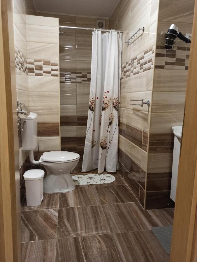 Studio Apartments Una كورينيتسا المظهر الخارجي الصورة
