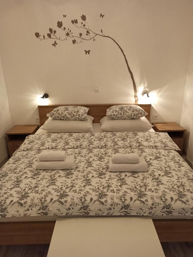 Studio Apartments Una كورينيتسا المظهر الخارجي الصورة