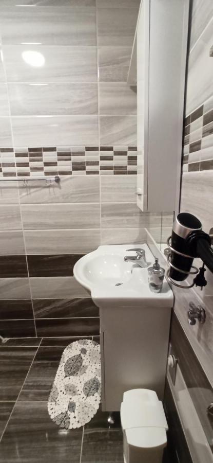 Studio Apartments Una كورينيتسا المظهر الخارجي الصورة