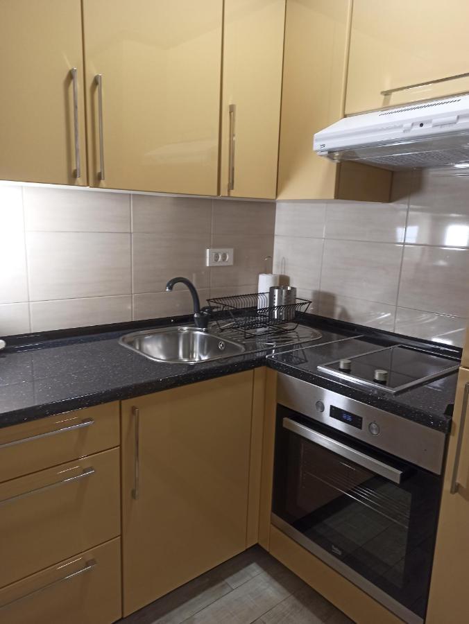 Studio Apartments Una كورينيتسا المظهر الخارجي الصورة